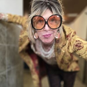 Meet your Posher, Elizabeth Tonight